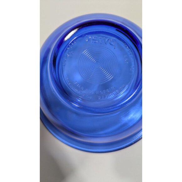Blue Pyrex 1QT Mixing Bowl Glass Kitchenware - Picture 15 of 16